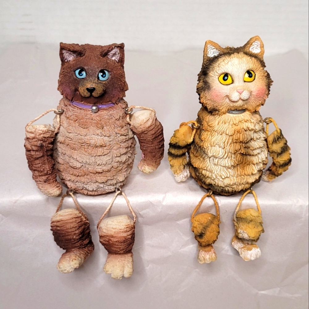 Two Jointed Shelf Sitter Kitty Cats Vintage 2004 Excellent
